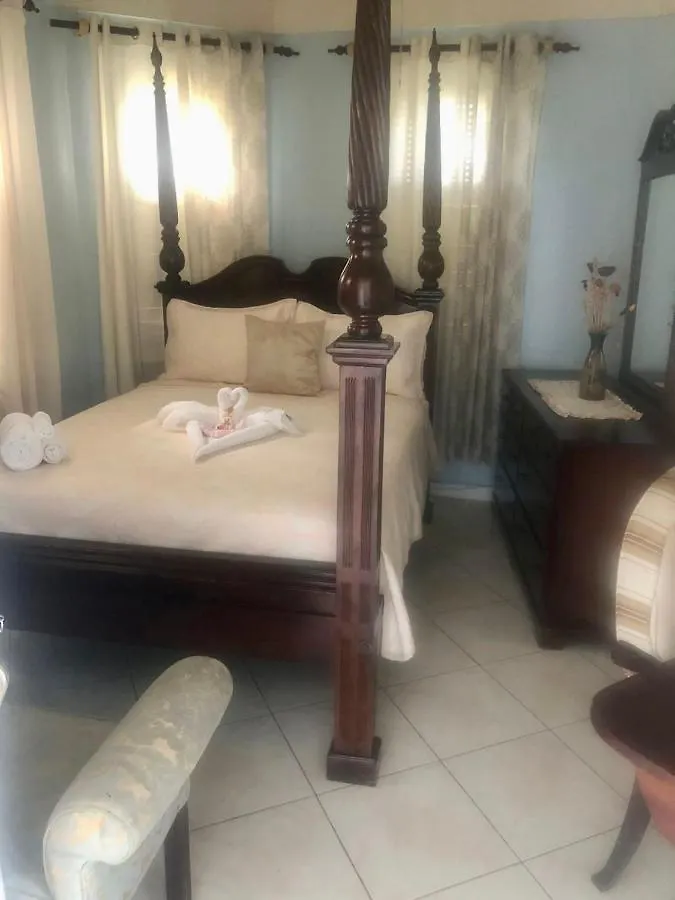 Private 2 Bedroom Beachfront Penthouse Condo Ocho Rios, Jamaica